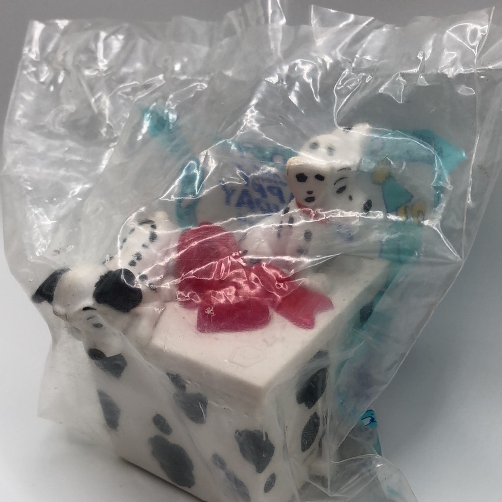 SOLD* 1994 101 Dalmatians Happy Birthday Disney McDonald’s Happy Meal Toy - Picture 3 of 7